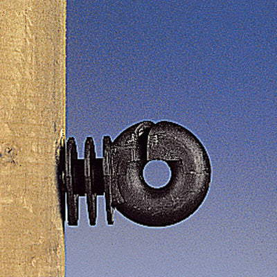 Bøtte med 150 ringisolatorer